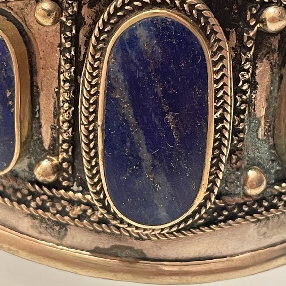 HUGE FOOLS GOLD LAPIS LAZULI COIN SILVER WIDE CUFF VINTAGE BRACELET - Picture 2 of 6